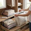 Sacs sous vide MyBeo pour vêtements avec pompe manuelle, Voir les images du produit 4