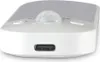 A close-up, front-facing view of a white motion sensor light with a USB-C charging port visible. Anteprima dell’immagine prodotto