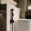 Rubinetto Per Lavabo Con Doccetta Bidet REA Lungo Black Anteprima dell’immagine prodotto 4