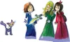 Three cartoon characters are depicted in a scene. One character on the left, dressed in blue, holds a glowing sword. Two characters on the right, dressed in green and red, look surprised. A purple cat is on the left side of the image. Anteprima dell’immagine prodotto