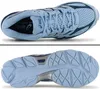 Baskets unies ASICS GEL-CUMULUS 16 | SportStyle Retro Voir les images du produit 12