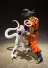 Two action figures, Goku and Frieza, are posed in a dynamic fighting stance against a neutral background. Produktbild-Vorschau