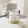 Estée Lauder Re-Nutriv Ultimate Radiant White Brightening Voir les images du produit 4