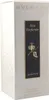 Schräg aufgenommene BVLGARI Eau Parfumée au Thé Noir Verpackung in Cremeweiß mit schwarzem Label, goldenen Details und hochwertigem Finish. Podgląd zdjęcia produktu