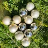 24 x kleine Weihnachtskugeln aus Kunststoff zum Hängen - Produktbild-Vorschau 1