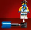 A LEGO minifigure is shown above a LEGO accessory, with an arrow indicating they are to be connected. Produktbild-Vorschau