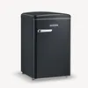 A black Severin retro mini-fridge is shown against a white background. Anteprima dell’immagine prodotto