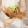 Kapibara Kuscheltier mit Rucksack – Plüschtier Armband mit Produktbild-Vorschau 9
