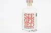 A bottle of Siegfried Rheinland Dry Gin against a white background. Produktbild-Vorschau