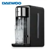 A black Daewoo hot water dispenser with a glass of water being filled. Produktbild-Vorschau