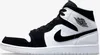 A single Nike Air Jordan 1 Mid SE shoe is shown against a white background. Produktbild-Vorschau