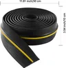 A coiled black rubber seal strip with a yellow stripe, shown on a white background with measurement indicators. Náhled obrázku produktu