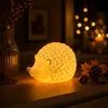 LED Porzellan Igel Groß Warmweiß 6H Timer Herbstdeko Edle Produktbild-Vorschau 2