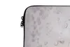 MuchoWow® Laptop Hülle 15 Zoll Blasen in einem hellrosa Produktbild-Vorschau 3