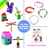 A collage of craft supplies and finished craft projects, including pipe cleaner animals, beaded bracelets, and a small wooden house. Produktbild-Vorschau