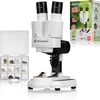 A Bresser Junior 20x stereo microscope is displayed with a case of rock samples and its packaging in the background. Anteprima dell’immagine prodotto