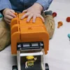 Jouéco Holzwerkbank LKW - Kinder Werkbank Spielzeug aus Produktbild-Vorschau 15