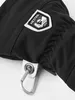 Detailaufnahme des Hestra Army Leather Heli Ski - 5 Finger Skihandschuhs mit Logo und Karabiner. Náhľad obrázku produktu