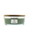 A WoodWick candle with a wooden lid and a label. Anteprima dell’immagine prodotto