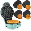 A mint-colored mini waffle maker with various interchangeable waffle plates and waffles in different shapes. Anteprima dell’immagine prodotto
