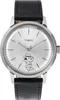 A close-up studio shot of a watch. Voir les images du produit
