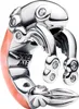 A close-up studio shot of a Pandora charm. Anteprima dell’immagine prodotto