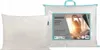 A pillow is shown next to its packaging, which features a lifestyle image of a person stretching in bed. Anteprima dell’immagine prodotto