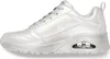 A side view of a single silver Skechers sneaker against a white background. Voir les images du produit