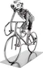 A metal figurine of a cyclist on a bicycle, displayed on a plain white background. Anteprima dell’immagine prodotto