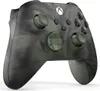 A close-up studio shot of an Xbox Wireless Controller with a unique vapor-like camouflage pattern. Anteprima dell’immagine prodotto