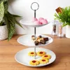 Plat gracieux gradué en porcelaine blanche pour gâteaux et Voir les images du produit 2