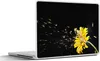 MuchoWow® Laptop Aufkleber Sticker Cover Eine orangefarbene Produktbild-Vorschau 1