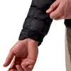 Detailansicht eines Armes in einem schwarzen; hybrid-isolierten Ridge-Nomad Jacket von Berghaus. Produktbild-Vorschau