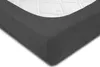 A close-up view of a dark grey fitted sheet on a white quilted mattress. Produktbild-Vorschau
