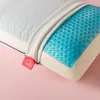A close-up view of a pillow with a gel layer. Produktbild-Vorschau