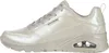 A side view of a single beige Skechers sneaker. Voir les images du produit