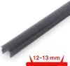 A close-up, angled shot of a gray plastic profile rail with a textured surface, set against a plain white background. A red graphic overlay with white text indicates a measurement. Anteprima dell’immagine prodotto