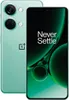 A product shot of a OnePlus Nord 3 5G smartphone in Misty Green, shown from the back and front. Produktbild-Vorschau