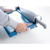 Hands using a paper cutter. Anteprima dell’immagine prodotto