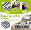 A marketing image showcasing spice jars with labels, demonstrating their use and features. Voir les images du produit