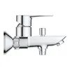 A chrome faucet mounted on a white background. Anteprima dell’immagine prodotto