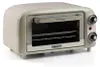 A studio shot of a vintage-style toaster oven. Náhled obrázku produktu