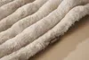 Duux DXOB02 Yentl Cuddle vyhrievaná deka Stripped Rabbit Náhľad obrázku produktu 7