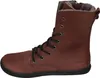 A side view of a brown leather boot with black laces and a white background. Produktbild-Vorschau