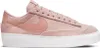 NIKE W BLAZER LOW PLATFORM Rosa Produktbild-Vorschau 1