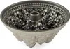 A bundt cake pan with a pine forest design. Anteprima dell’immagine prodotto