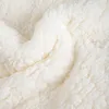 HOMLA CAISA – Deka, plyšová, dvojvrstvová, z materiálu Náhľad obrázku produktu 3