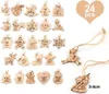 A collection of wooden Christmas advent calendar ornaments with numbers 1-24, arranged in rows on a white background. Some ornaments are shown with twine attached. Anteprima dell’immagine prodotto