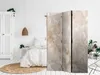 A bedroom scene with a bed, wardrobe, and a decorative screen. Anteprima dell’immagine prodotto