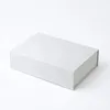 A white gift box is shown against a white background. Produktbild-Vorschau
